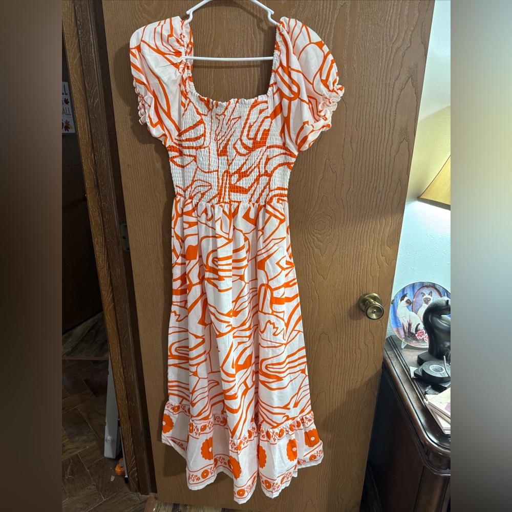 Lapogee India Smocked Top Puff Sleeve Maxi Dress White Orange Size Large NWT